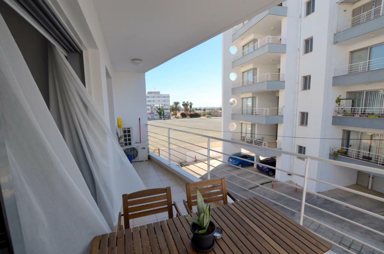 Blue Dawn Center Flat Lejlighed Larnaca Eksteriør billede